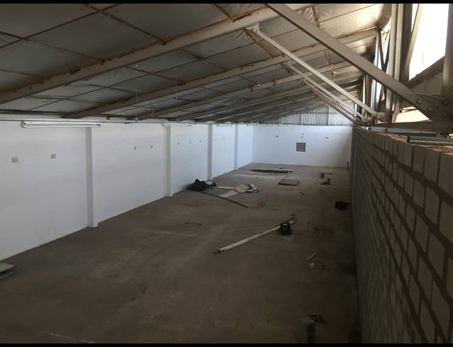 350M² FACTORY TO LET IN PAARDEN EILAND